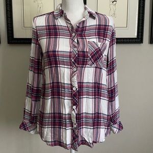 Long sleeve Plaid Button Down Top